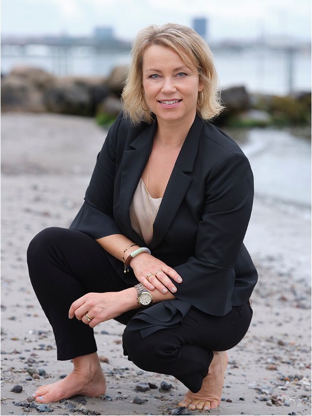 Hanne bare tæer